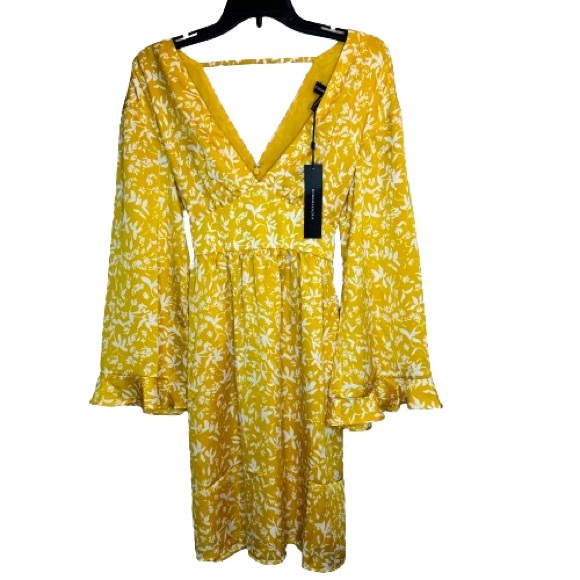 NWT BCBG Delilah Yellow Long Sleeve w/ Sash Dress Size XS MSRP $248 - Picture 1 of 12